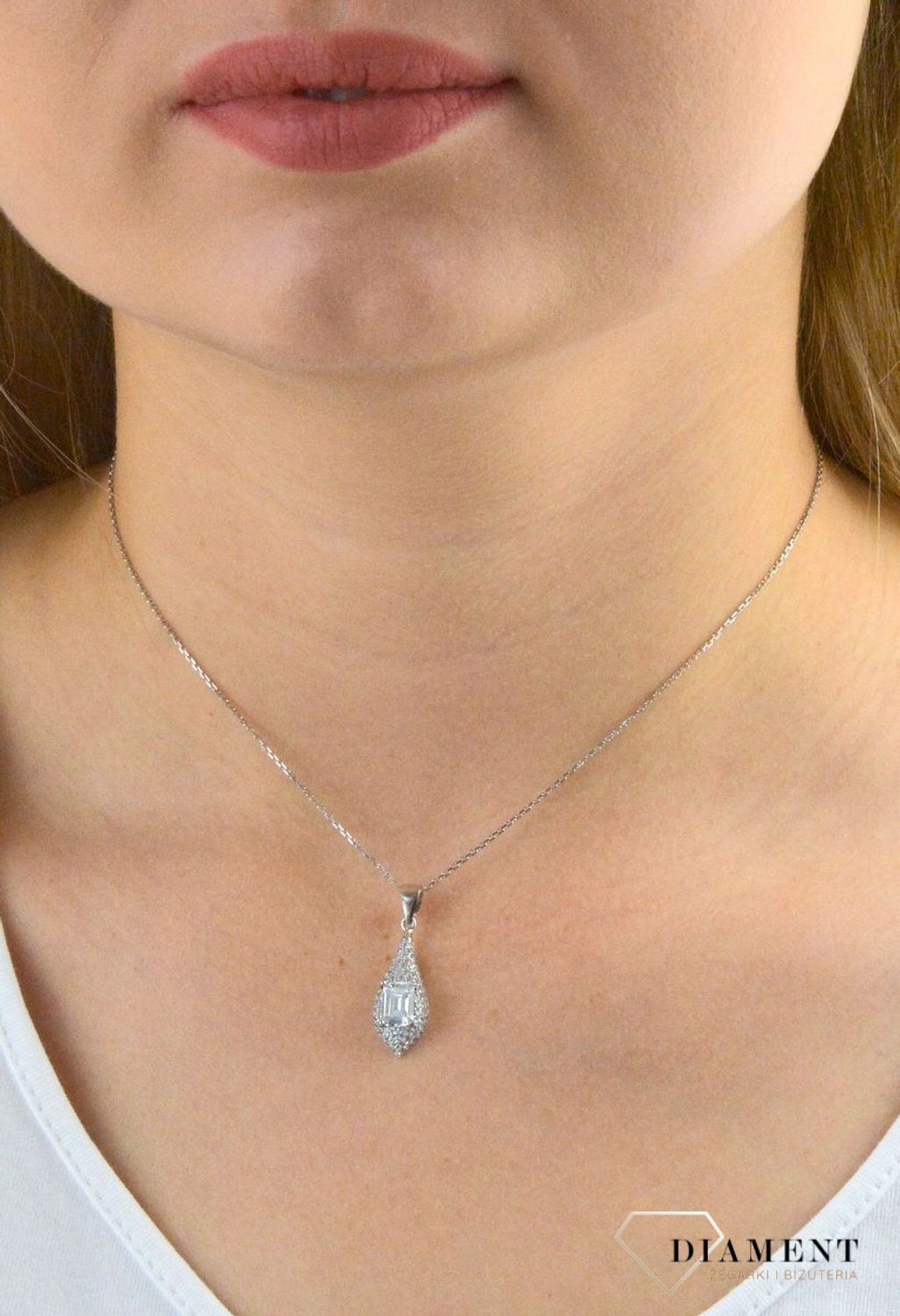 Łańcuszek srebrny o splocie ankier DIA-LAN-5991-925 0,6mm. Łańcuszek srebrny ankier. Łańcuszek srebrny o splocie ankier. Łańcuszek srebrny idealny na prezent (1).jpg